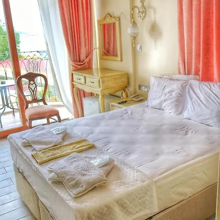 Stone Hill Ayvalı